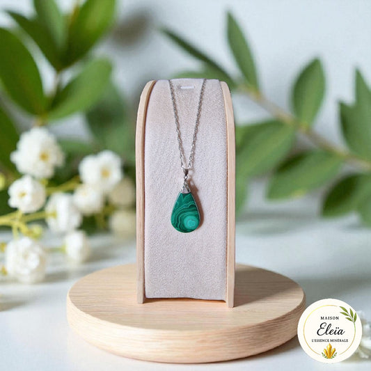 Collier Malachite Naturelle – Zircons & Acier Inoxydable – « Lumière Intemporelle »