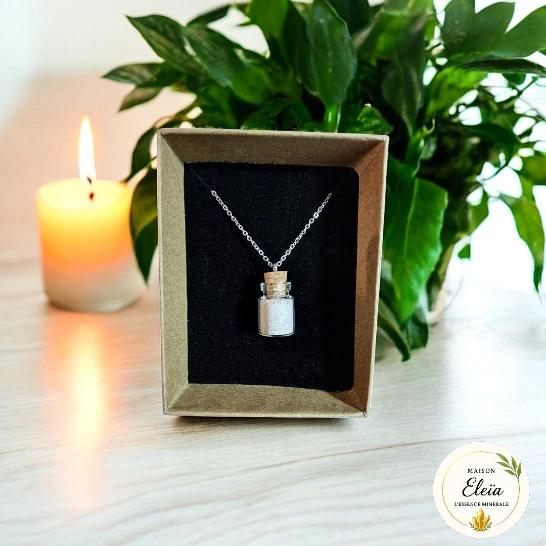 Collier Amulette de protection Poudre de nacre