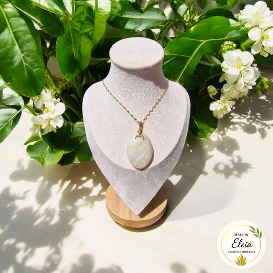Collier Pierre de Lune Beige – Élégance Intemporelle
