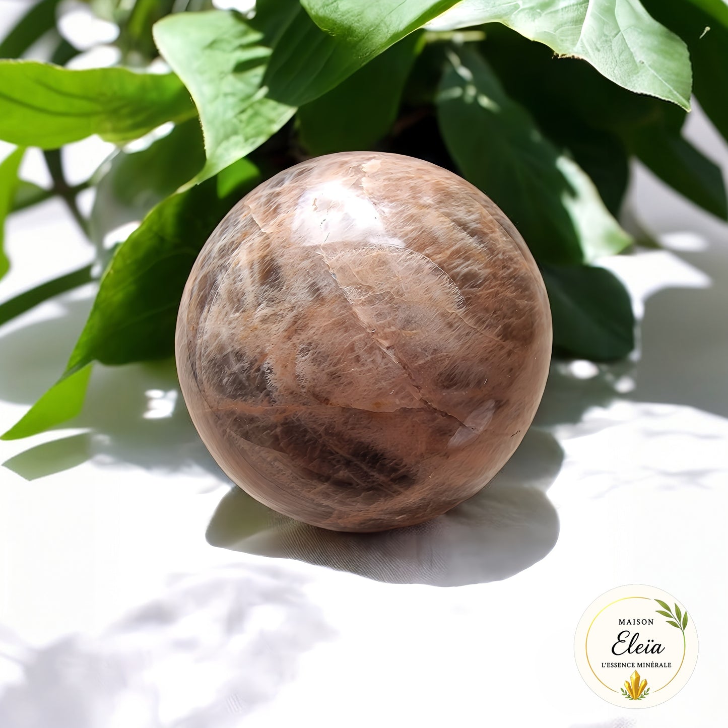 Sphère pierre de lune brune – 134g – nuances naturelles – Pierre apaisante Madagascar