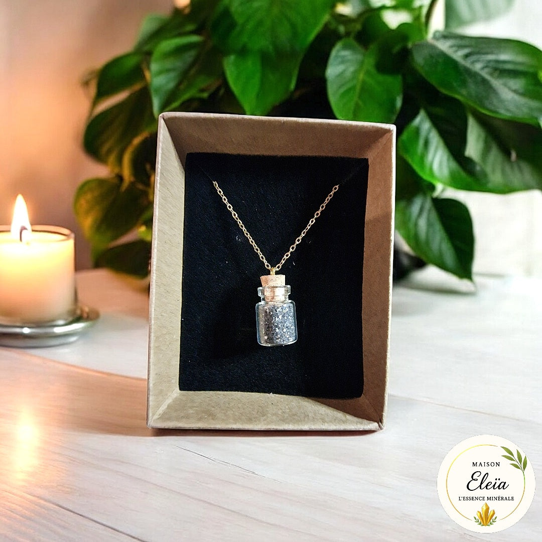 Collier Amulette de protection Sel noir