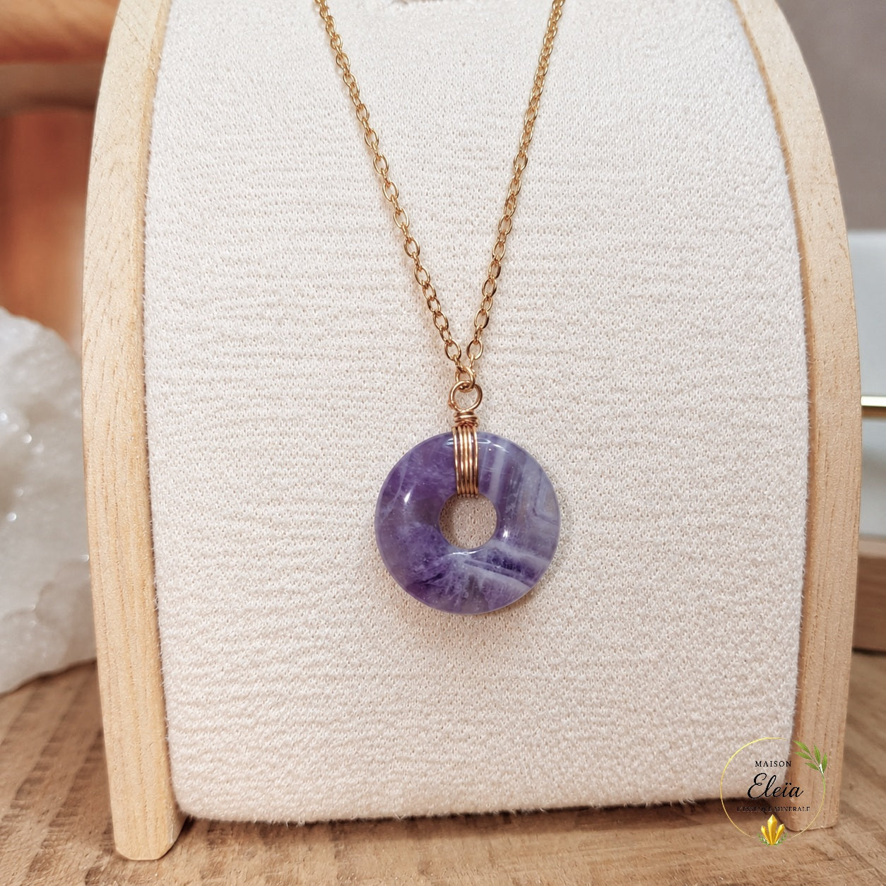 Éléïna – Collier Améthyste A du Brésil en Acier Inoxydable Doré | Pendentif Donut 17 mm | Chaîne 48+5 cm