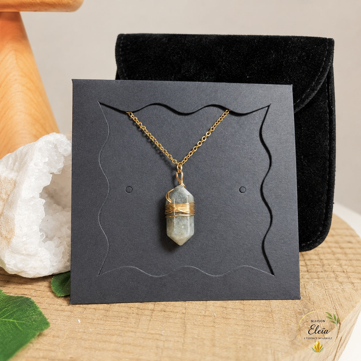 Collier Labradorite Femme Acier Inoxydable Doré – Pierre Naturelle Madagascar – Pendentif Pointe 20 mm