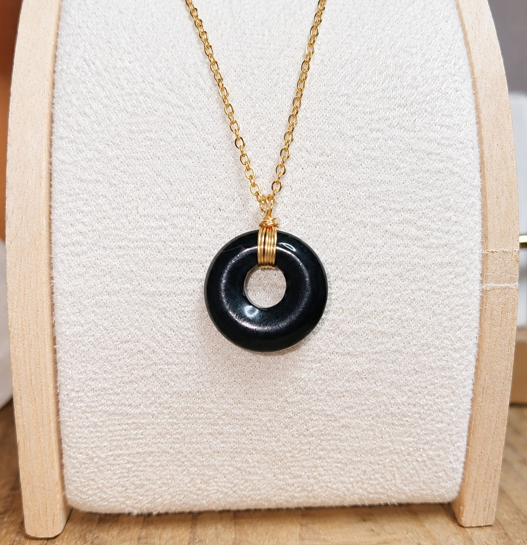 Collier Nox – Onyx A du Brésil 17 mm – Acier Inoxydable Doré